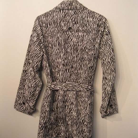 Liz Claiborne Animal Print Coat Medium - Picture 8 of 8